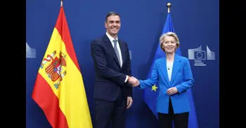 Sánchez pide a la UE que se mantengan los objetivos de emisiones de CO2 para el sector automovilístico