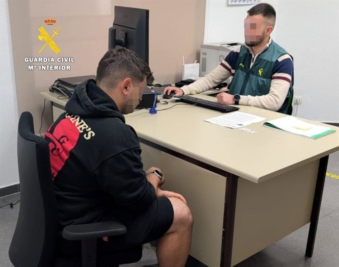 Operación de la Guardia Civil contra tres redes de sextorsión y blanqueo de capitales.