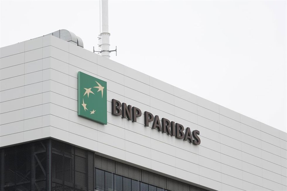 Archivo - Una de las oficinas de BNP Paribas, a 7 de junio de 2024, en Madrid (España).