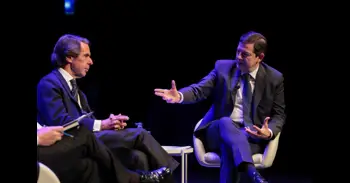 Aznar sostiene que "decir hoy socialismo y mujer es incompatible" y carga contra el "populismo radical" del Gobierno