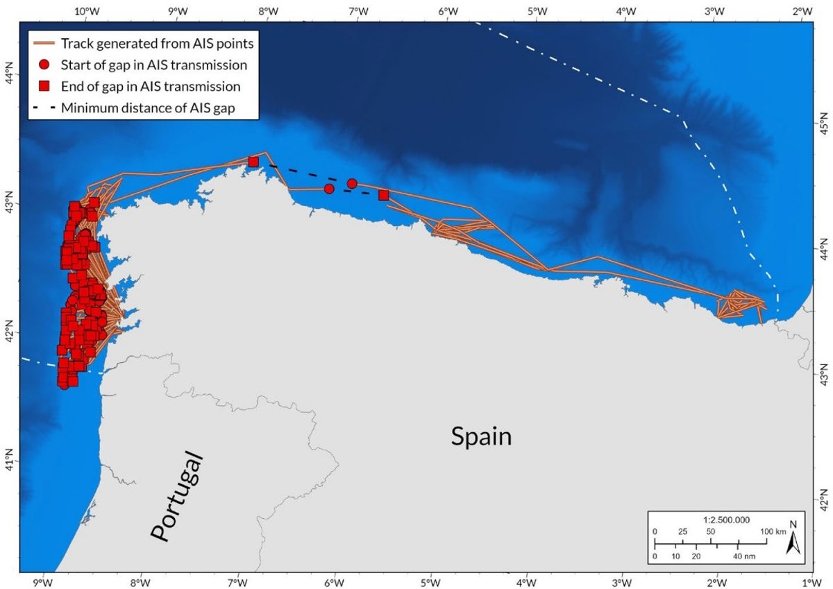 Más de 100 pesqueros con puertos base en Galicia navegaron en 2024 con su geolocalización apagada temporalmente