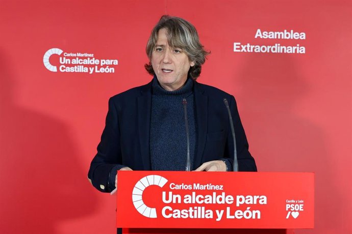 El secretario general del PSOECyL y candidato de la Presidencia de la Junta, Carlos Martínez, en la Asamblea Extraordinaria del PSOE de Soria