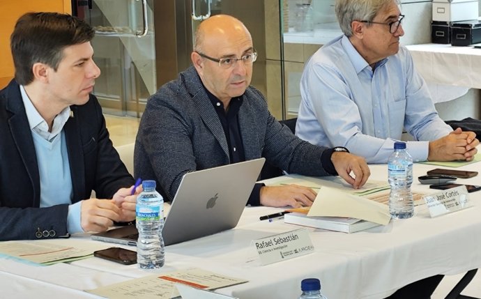 Ivace+i reúne a expertos en turismo que proponen soluciones para revitalizar y hacer más atractivo el empleo en este sector.