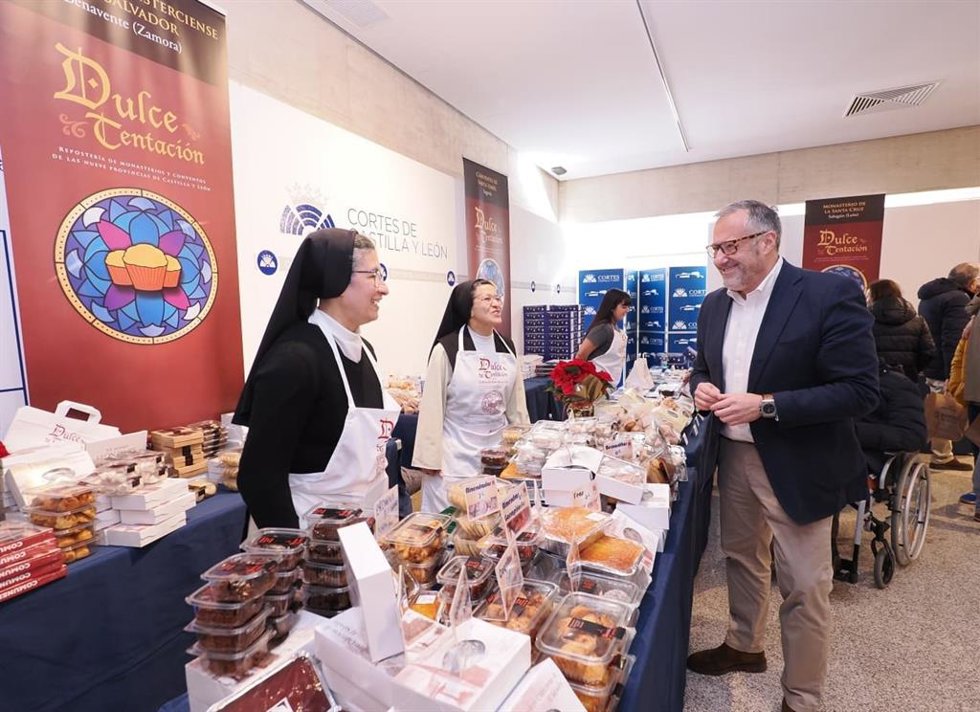 El presidente de las Cortes de Castilla y León, Carlos Pollán, asiste a la feria 'Dulce Tentación'