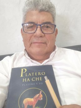 La Asociación Cultural Iberoamericana (ACI) ha celebrado el reconocimiento otorgado en Buenos Aires a Juan Ramón Fariña, distinguido con el premio 'Andresito' por la versión en guaraní de 'Platero y yo'.