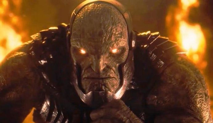 Zack Snyder abre la puerta a resucitar el Synderverse tras la compra de Warner por Netflix