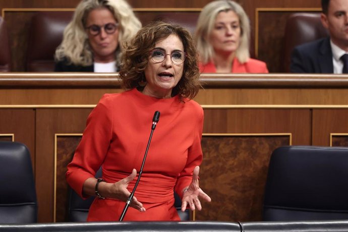 Archivo - La vicepresidenta primera y ministra de Hacienda, María Jesús Montero. Imagen de archivo. 