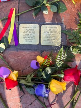 Colocación seis piedras de la memoria en Langreo