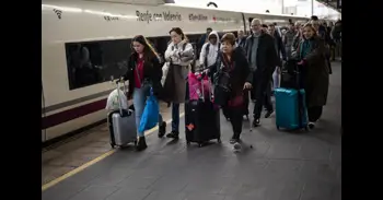 Renfe ofrece cambios y devoluciones gratuitos para trenes afectados por la alerta roja este domingo