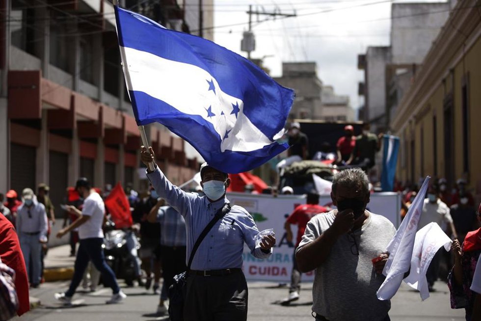 Archivo - Marcha del Partido Libre en Tegucigalpa, Honduras (archivo)