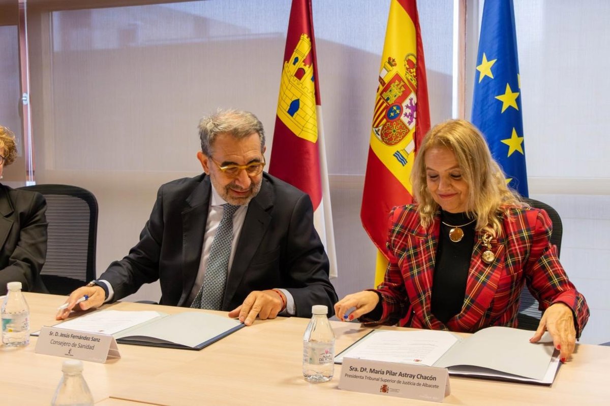 Sanidad y TSJCM firman un protocolo de colaboración para la atención de personas con enfermedad mental