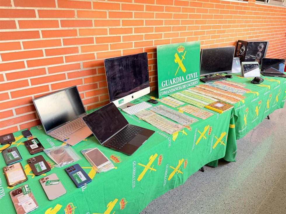 Captaban a personas en situación de especial vulnerabilidad y los manipulaban psicológicamente para obtener dinero.
