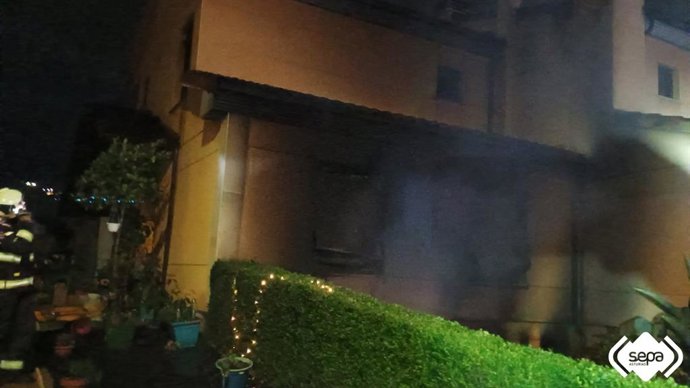 Incendio urbano en Ribera de Arriba