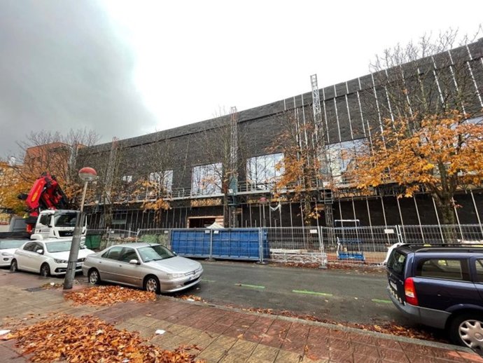 Obras en el centro cívico Judimendi de Vitoria.