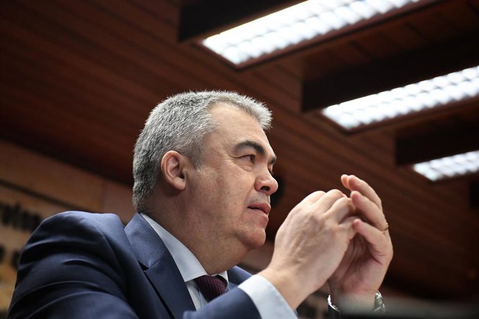 Archivo - El diputado del PSOE, Santos Cerdán, comparece durante la Comisión de Investigación sobre los contratos públicos realizados durante la pandemia de covid-19, en el Senado, a 30 de abril de 2024, en Madrid (España). Santos Cerdán ha comparecido ho