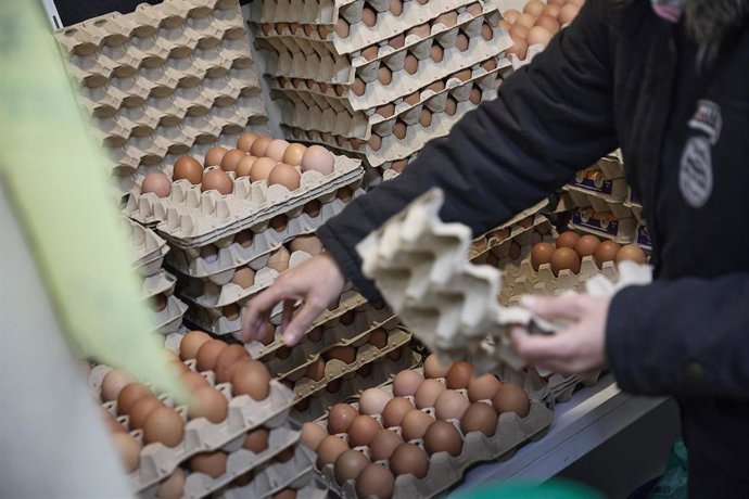Huevos en un supermercado