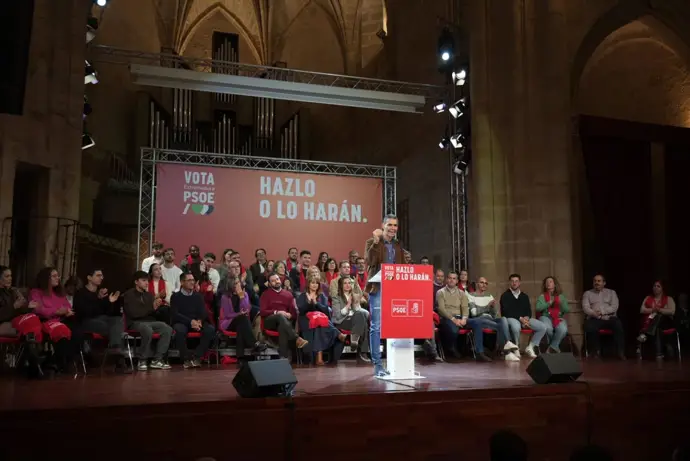 Pedro Sánchez en un acto electoral