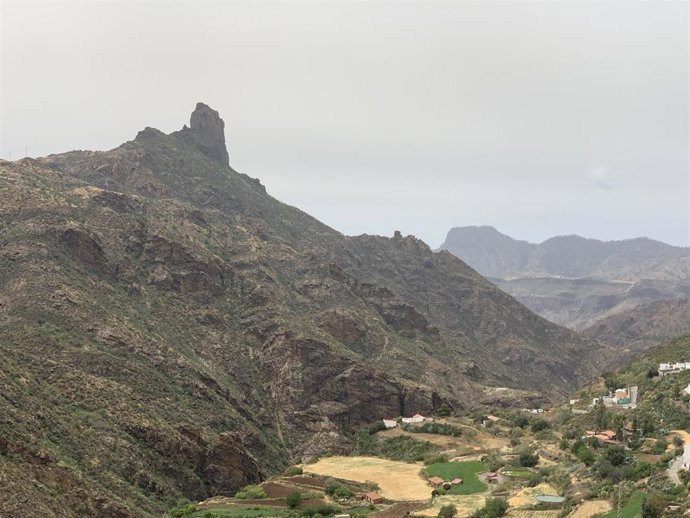 Archivo - Roque Bentayga visto desde el municipio de Tejeda