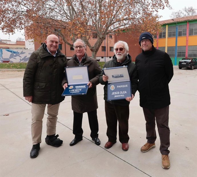 El alcalde de Valladolid, Jesús Julio Carnero, inaugura los parques Luis Maté y Jesús Olea