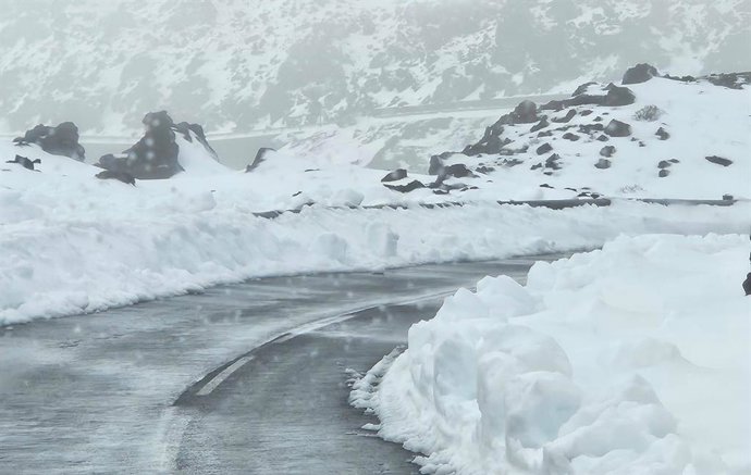 Tenerife desactiva el PEIN por la borrasca 'Emilia', pero mantiene restricciones en carreteras y espacios naturales