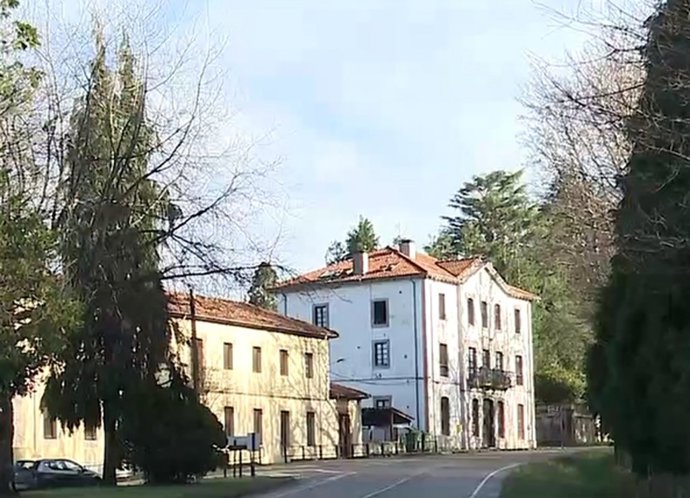Antiguo cuartel de la Guardia Civil en Nueva de Llanes
