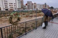 La alerta roja por lluvias se mantiene en Valencia hasta las 06.00 horas del lunes, cuando descenderá a naranja