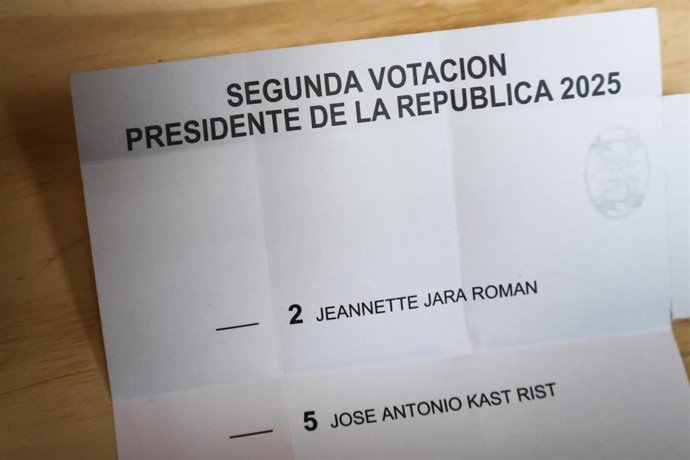 Papeleta para la segunda vuelta de las elecciones presidenciales de Chile