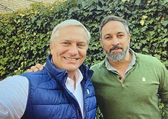 Abascal parabeniza Kast por "sua vitória esmagadora" no segundo turno das eleições presidenciais do Chile