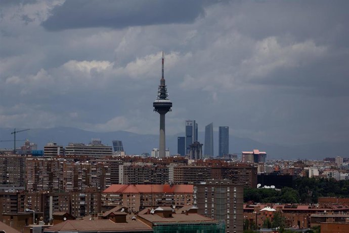 Archivo - Vista de la ciudad desde el parque de las Siete Tetas