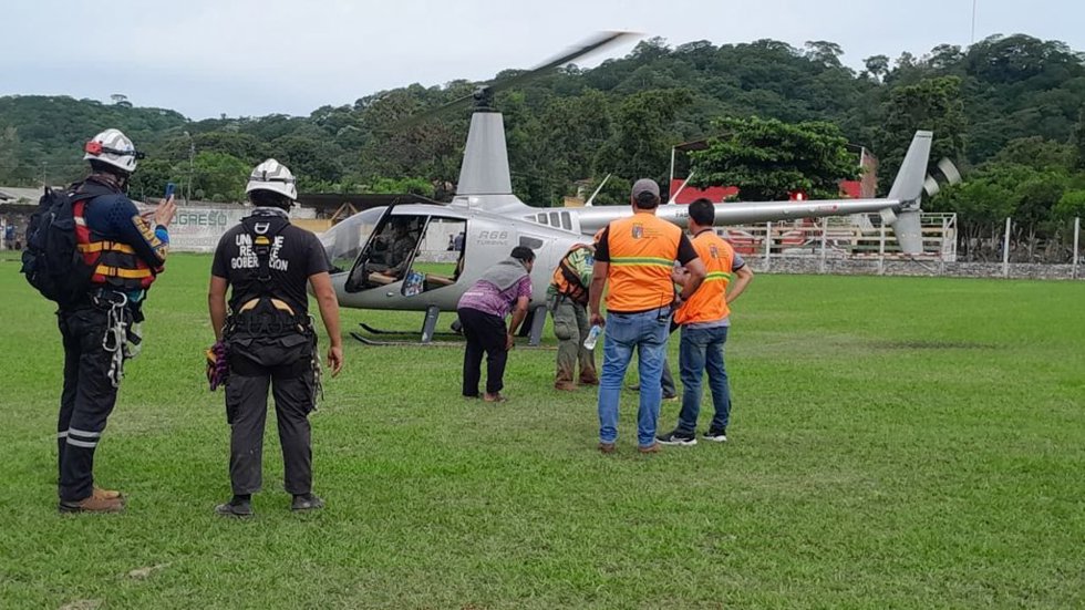 Rescates en el departamento de Santa Cruz (Bolivia) por las inundaciones en la zona.