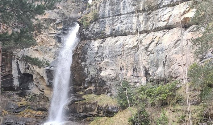 La CHE  advierte de posibles crecidas en barrancos y cauces menores ante  los avisos por lluvias intensas de Aemet para este lunes 15 de diciembre.