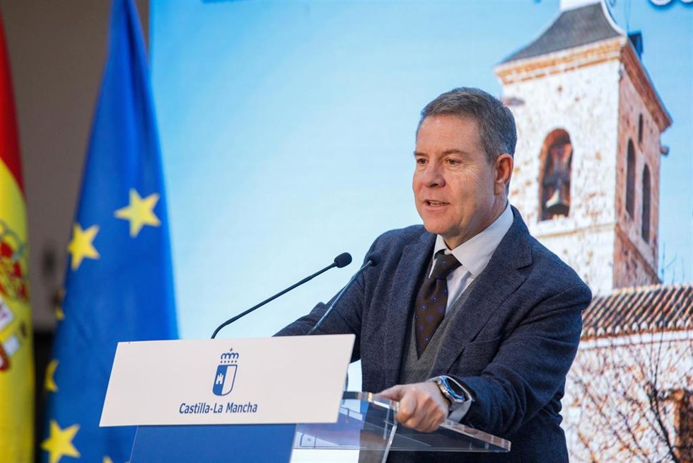 El presidente de Castilla-La Mancha, Emiliano García-Page, inaugura, en Carrión de Calatrava (Ciudad Real), el Centro de Interpretación del Vino.