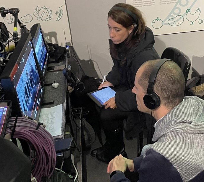 Ikus-entzunezko bat egiten