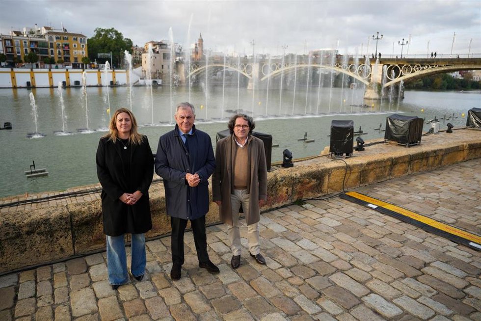 El alcalde de Sevilla, José Luis Sanz, en la presentación del espectáculo Navigalia.