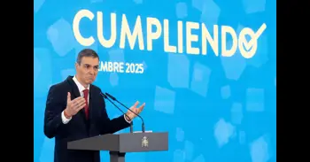 Sánchez avisa de que seguirá la legislatura aunque tenga que aguantar "campañas personales, mentiras y fango"