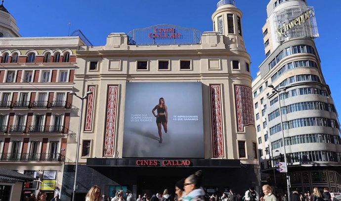 La atleta paralímpica Fiona Pinar lidera una histórica campaña de CaixaBank con 29 millones de impactos