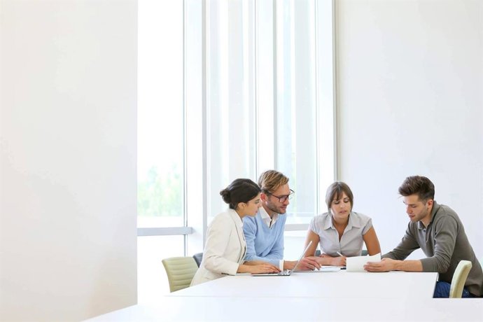 Más de 6.000 empresas españolas deberán revisar sus planes de igualdad y estructura interna en 2026