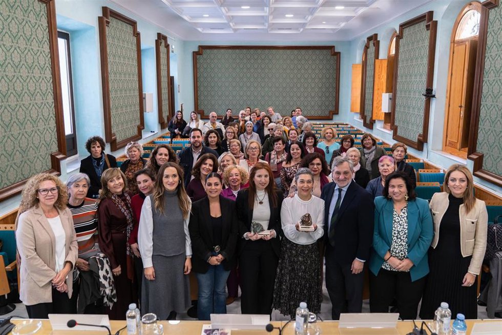 Entrega de premios del certamen nacional de ensayo 'Carmen de Burgos'.