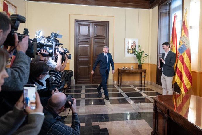 O presidente de Aragão, Jorge Azcón, assinou nesta segunda-feira o decreto de dissolução das Cortes de Aragão.