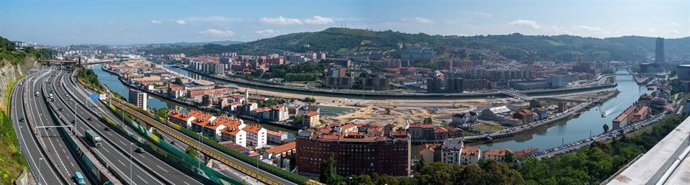 Archivo - Panorámica de Zorrotzaurre, en Bilbao.