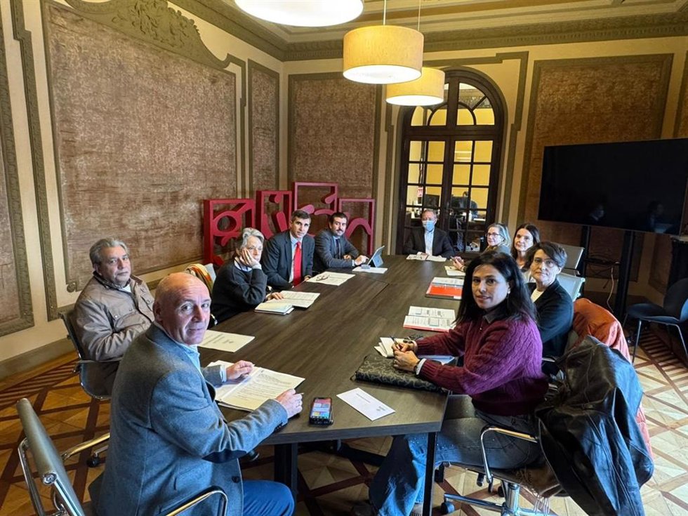 Reunión del Consejo de Administración de Cementerios de Gijón, S.A. (Cegisa) .