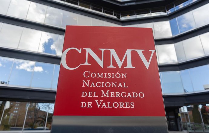 Exterior de la sede de la Comisión Nacional del Mercado de Valores (CNMV), a 20 de noviembre de 2025, en Madrid (España).