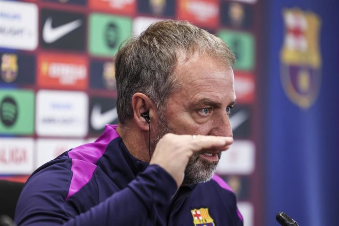 El entrenador del FC Barcelona, Hansi Flick, en rueda de prensa