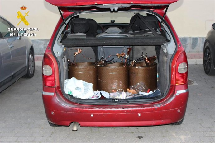 Maletero inspeccionado con las 3 bobinas sustraídas.