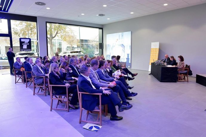 La presidenta del Govern, Marga Prohens, asiste a la reunión de balance del patronato de la Fundació Impulsa Balears.