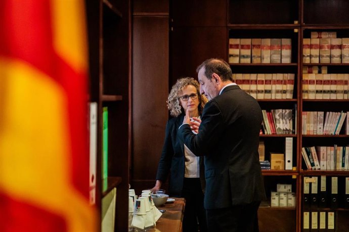 El conseller de Justicia, Ramon Espadaler, y la presidenta del TSJC, Mercè Caso