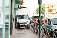 Un camión se sale de la vía y deja varios heridos a su paso por Carretera de Ronda en Almería