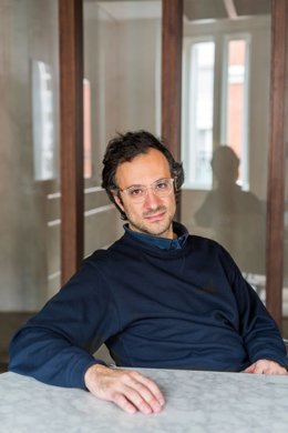 Imagen de archivo del escritor Alejandro Valdivieso.