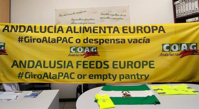 COAG-A acudirá con una pancarta de cinco metros de longitud en la que podrá leerse el lema 'Andalucía alimenta a Europa. #GiroAlaPAC o despensa vacía', acompañado de su traducción al inglés.