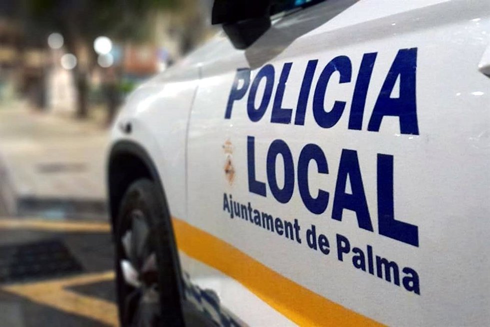 Archivo - Vehículo de la Policía Local de Palma